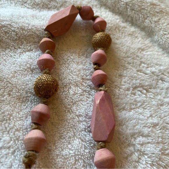 Wood bead garland with tassels - Picture 2 of 4